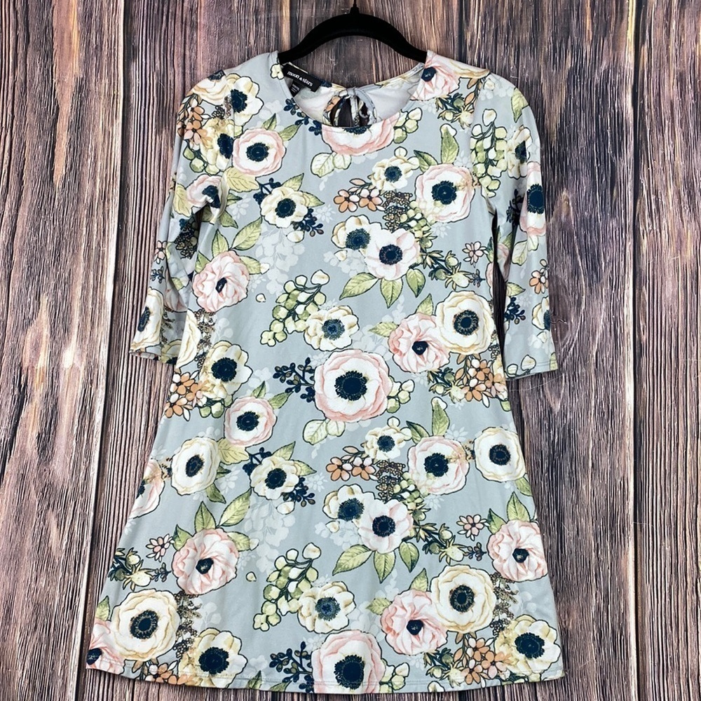 Moon & Stars Floral Dress- Size M 8/10